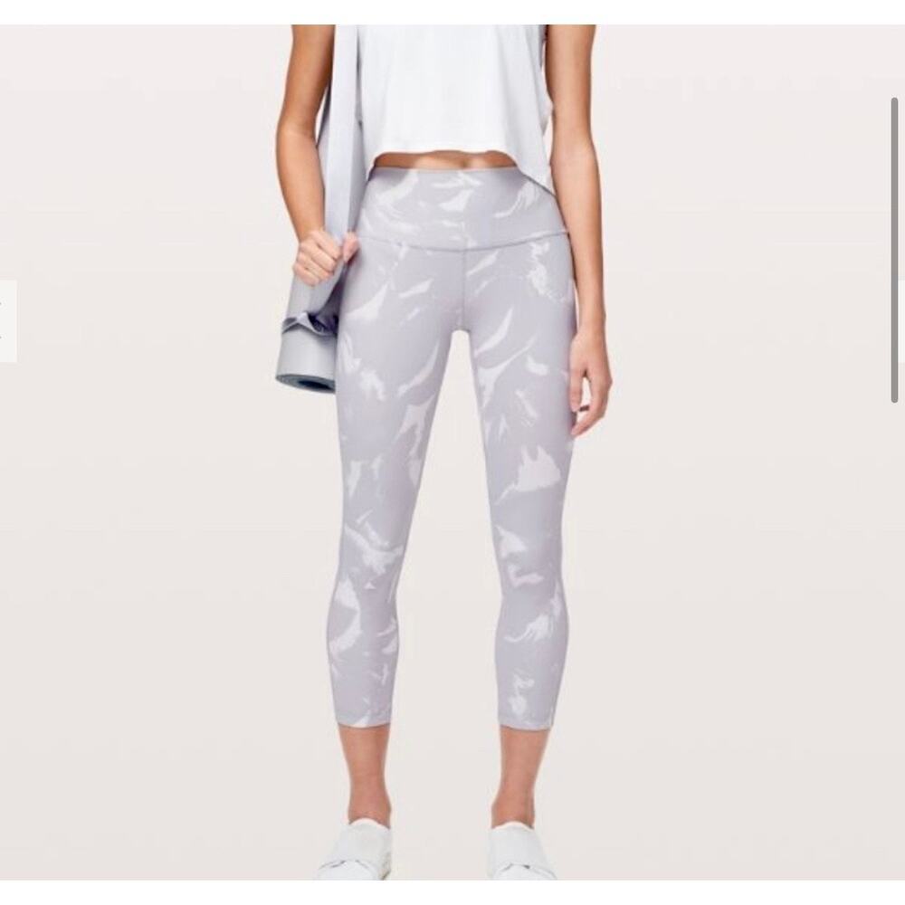 Lululemon Wunder Under Crop High Rise yoga pants leggings size 6